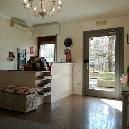 Hotel La Passeggiata Desenzano del Garda Extérieur photo
