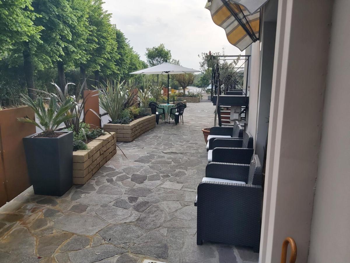 Hotel La Passeggiata Desenzano del Garda Extérieur photo