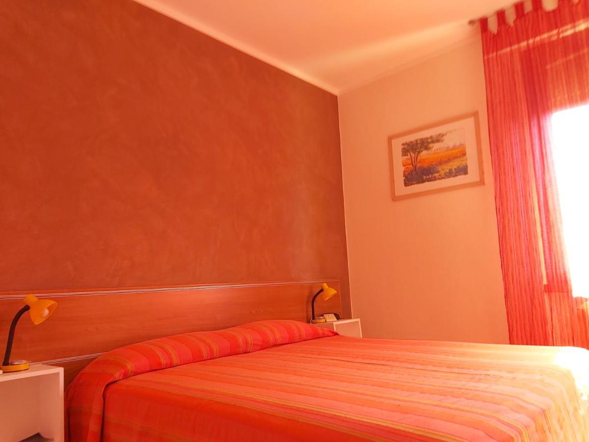Hotel La Passeggiata Desenzano del Garda Extérieur photo