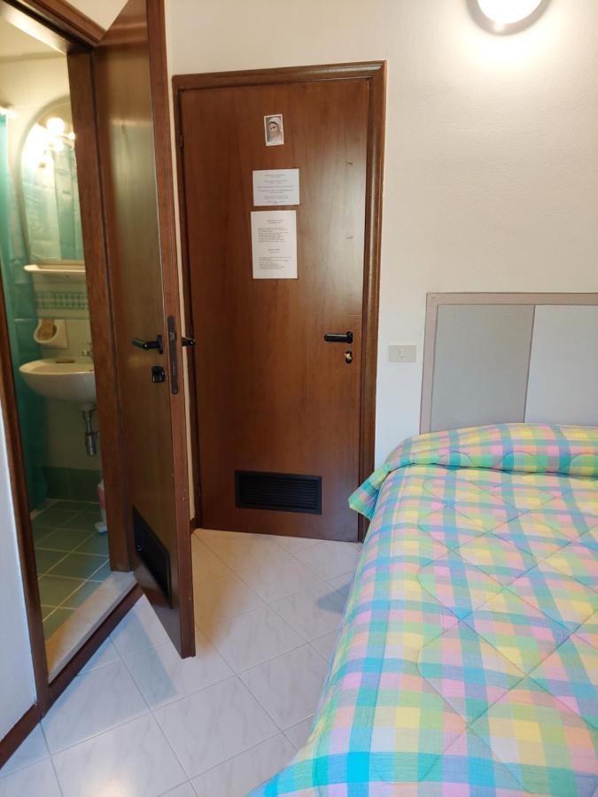 Hotel La Passeggiata Desenzano del Garda Extérieur photo