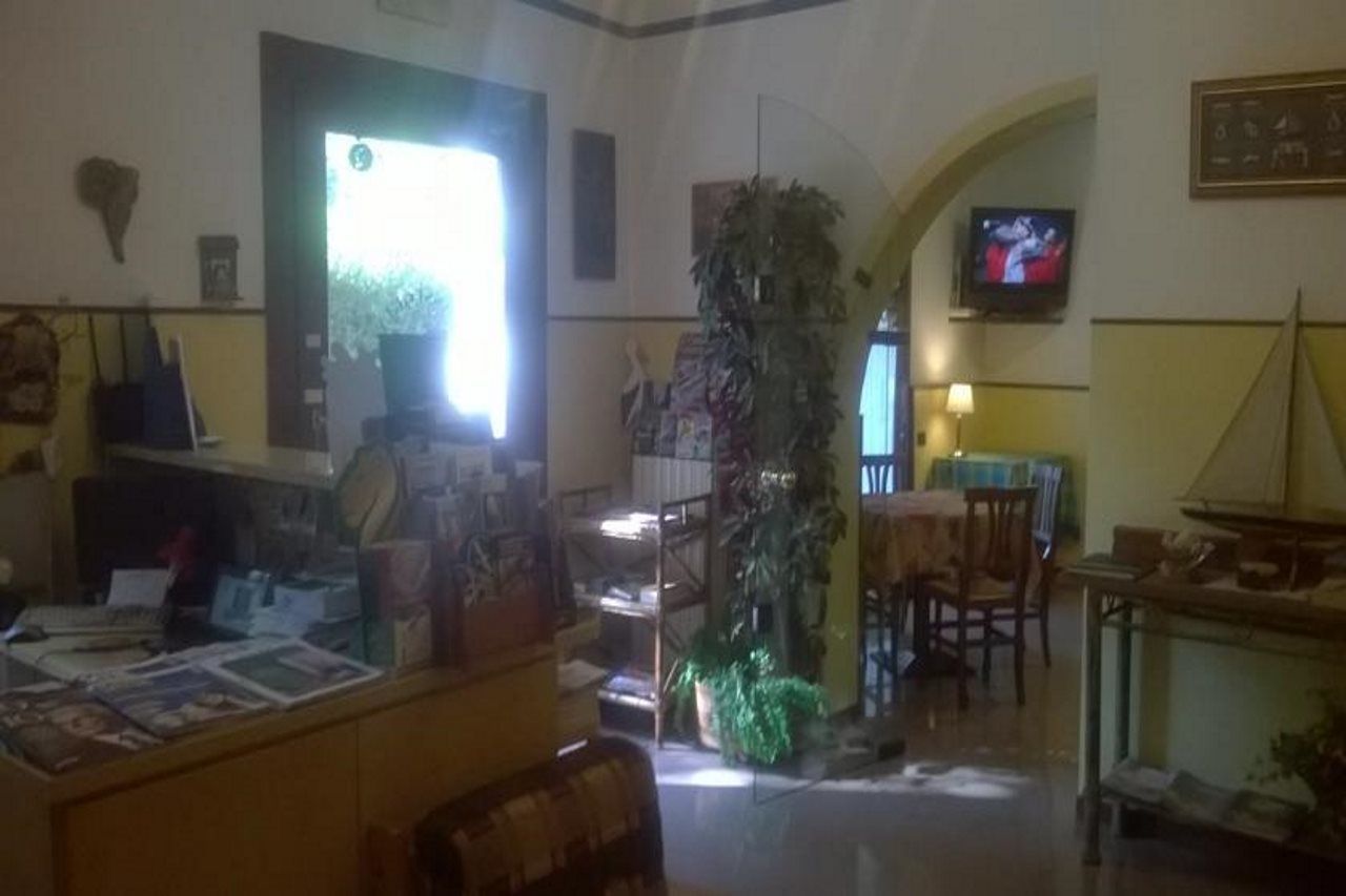 Hotel La Passeggiata Desenzano del Garda Extérieur photo
