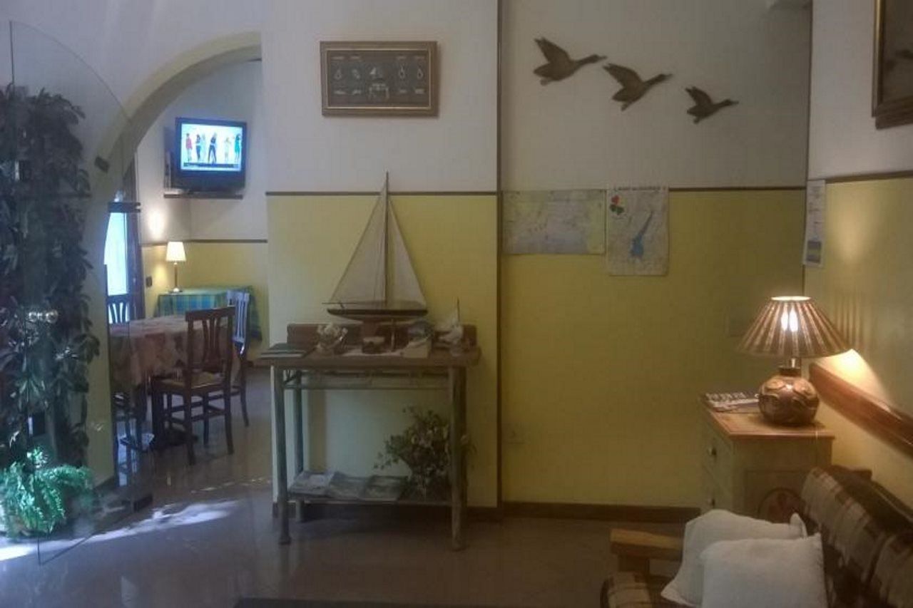 Hotel La Passeggiata Desenzano del Garda Extérieur photo
