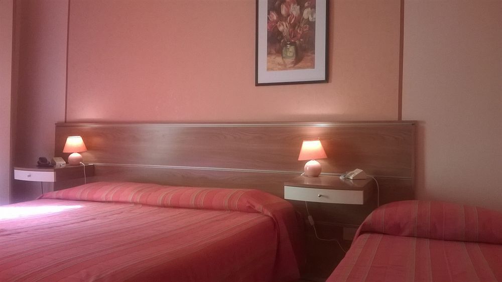 Hotel La Passeggiata Desenzano del Garda Extérieur photo